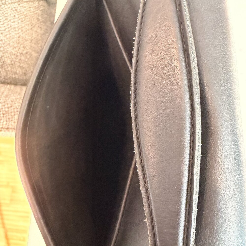Vintage COACH Court Turnlock Crossbody Bag โ Model 9870 | Black - Picture 15 of 16